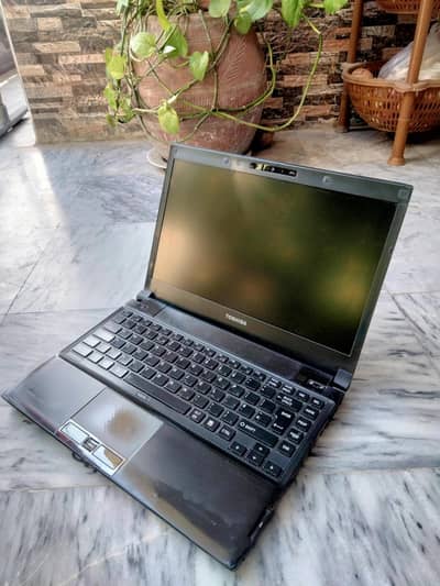 Toshiba Portege R930 – Core i5 3rd Gen Laptop for Sale