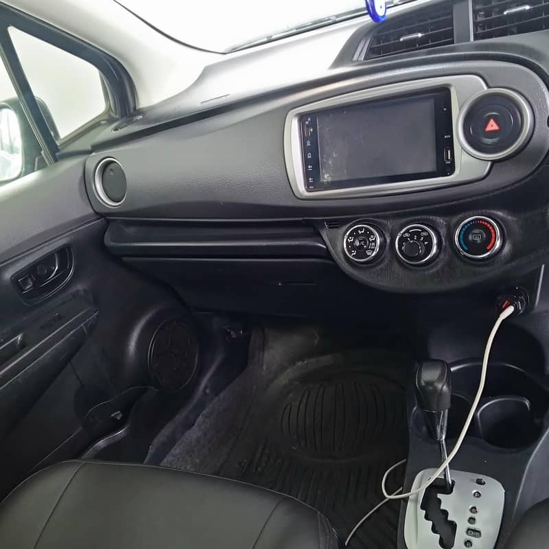 2013 - 2015 vitz push button start 7