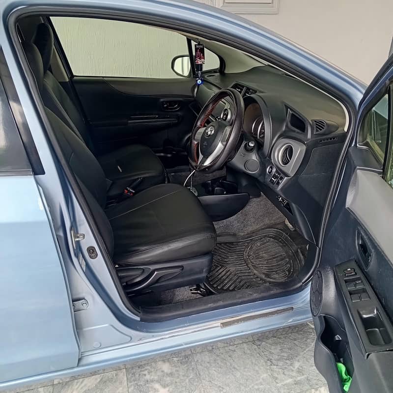 2013 - 2015 vitz push button start 9