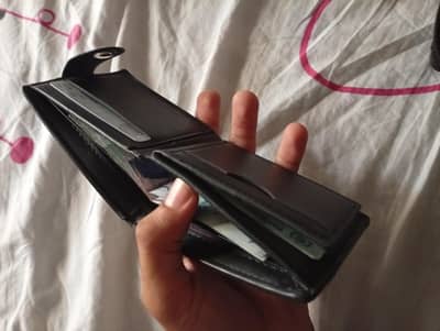 Premium Black Leather Bi-Fold Wallet - Brand New Condition