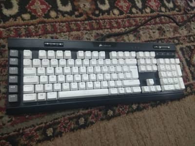 Corsair k95CORSAIR K95 RGB PLATINUM features CHERRY® MX Speedkeyswitch