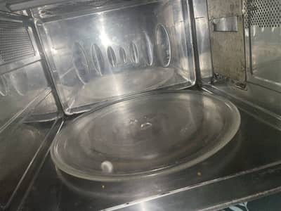 LG large sized microwave oven