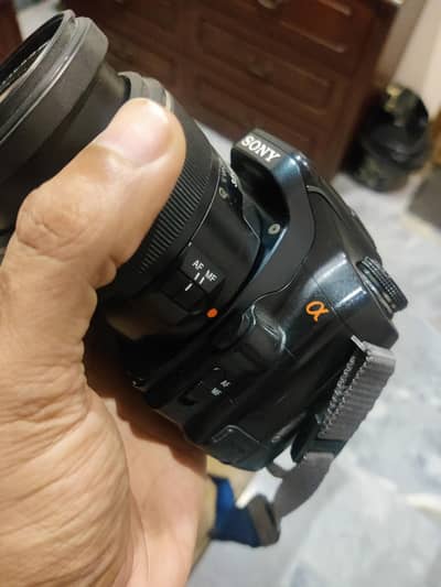 sony alpha a100 dslr camera with 18-55mm