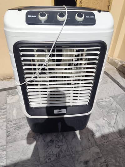 air cooler for sale 2 month use condition 10/10