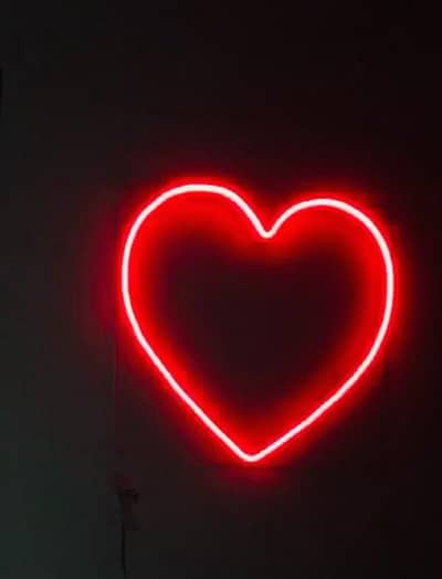 Vibrant RED Neon Heart Sign – LED Wall Decor (Acrylic Base) For Sale