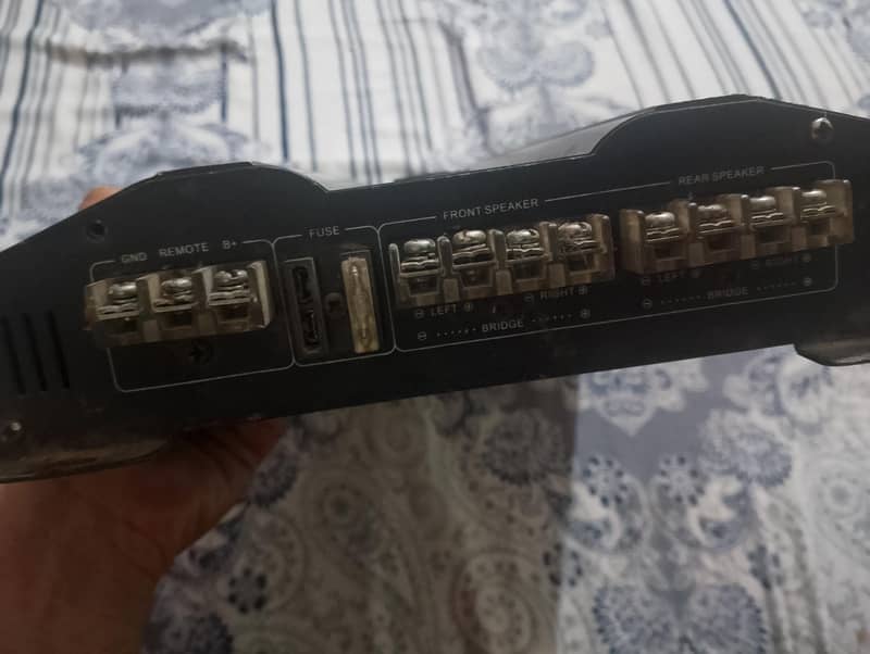 Solid Audio DSA600   2000 watts 2