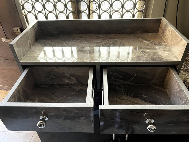 tabletop storage unit 6