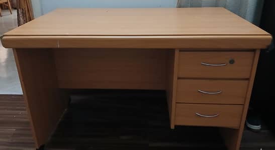 Computer Tables/Office Table/Study Tables/ Workstations/Meeting Tables