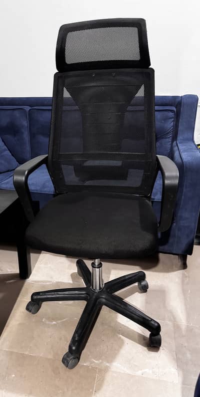 Office chair and Table