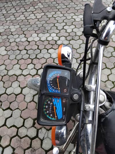 Honda CG125 single hand only on weekends