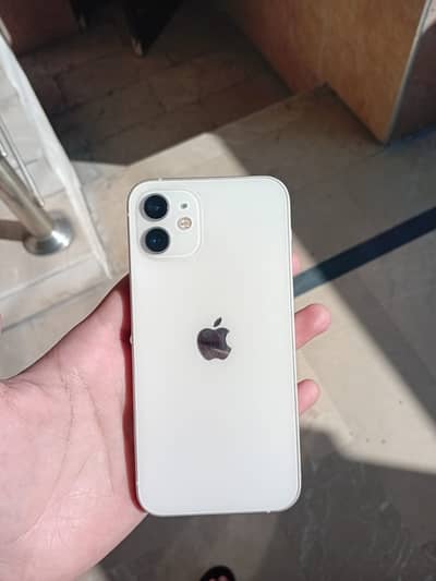 I phone 12 - White