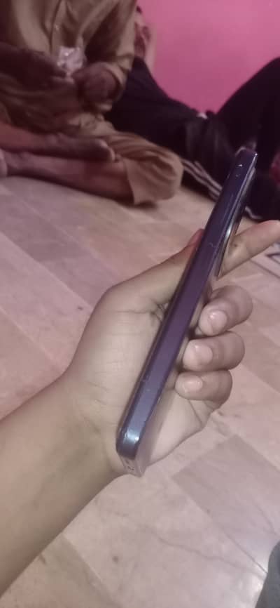 Infinix smart 8 plus 4+4/64 pta approved only phone