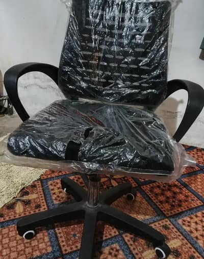 chair for sale all ok new li thi use may nahi aie