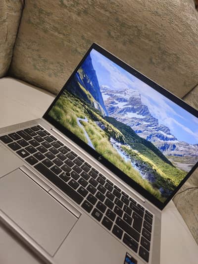 Hp Elitebook G8 Ryzen 7 pro 5850, 8core 16 thread