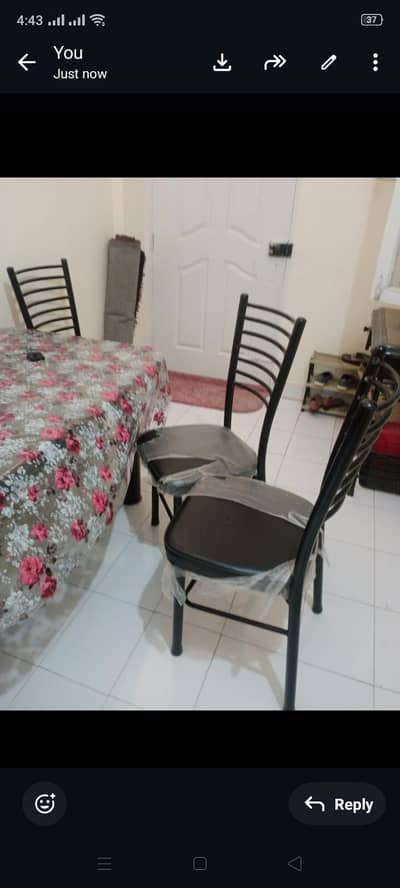 dinning table 4 seater