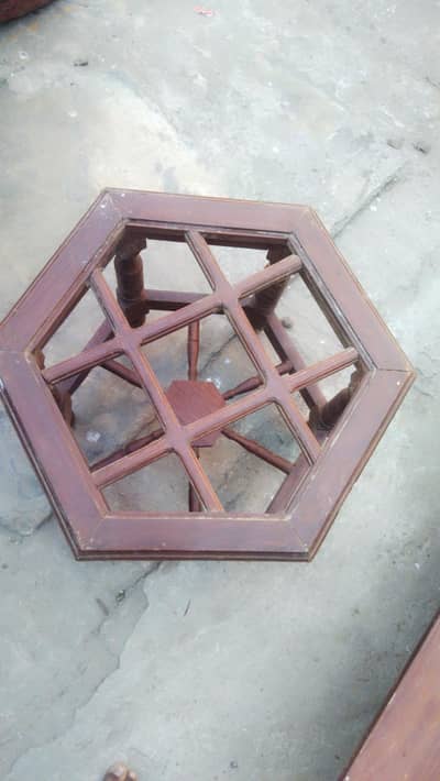 dinning table sell in lahore . . . with mirror . . .