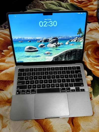 MacBook M2 Air