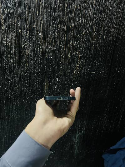 I’m selling iPhone 13 128gb Jv