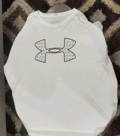 Sports shirts/ Sleeveless / shorts