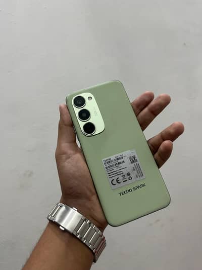 Tecno Spark 40 pro plus