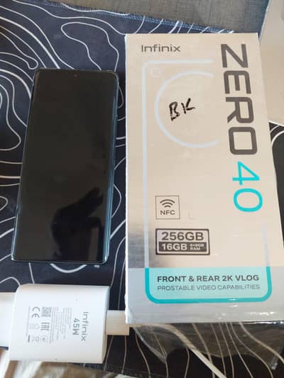 Infinix zero 40 mint condition.