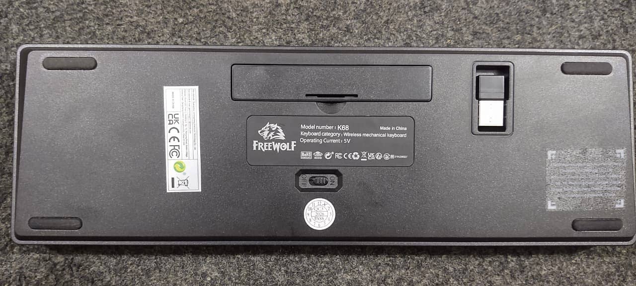 Wireless Mechincal  Keyboard 4