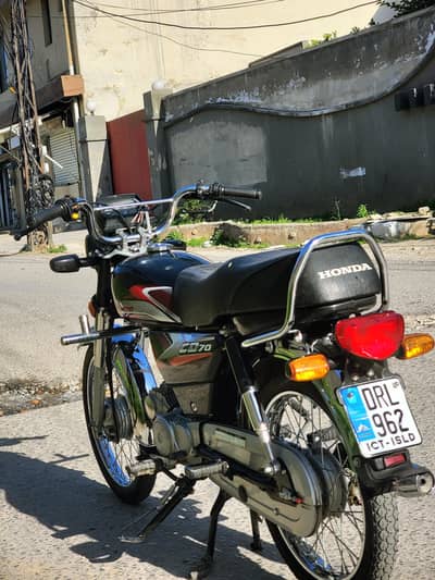 cd 70 2025 model red color