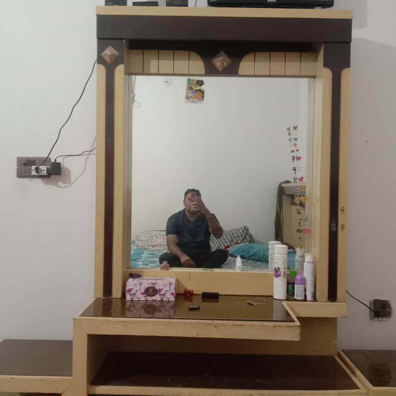 Dressing Table with Side Table 1