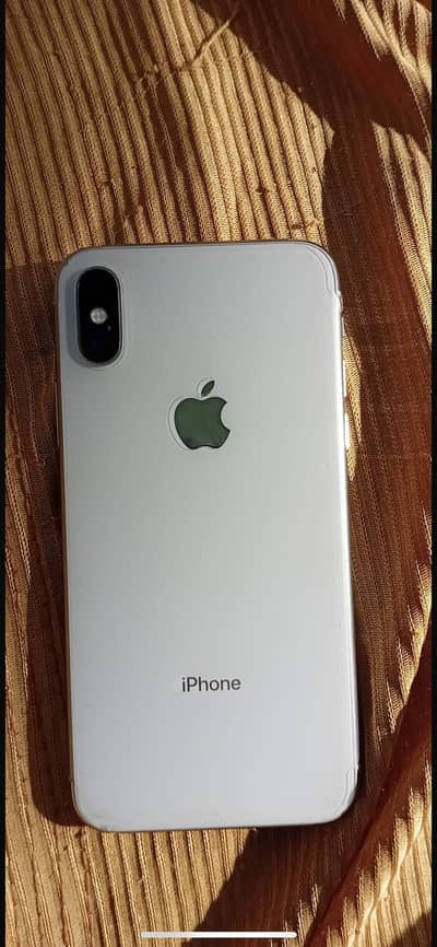 I phone x good condition (10/9)bettry recently changed