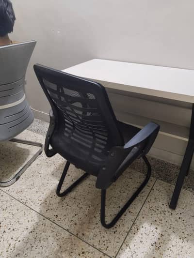 Modern Office Study Table + Comfortable Chair – Almost New Condition
