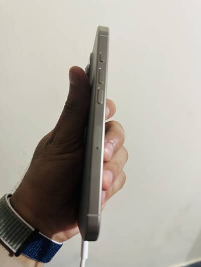 16 pro factory unlock physical+esim New fon apple warranty 10/10