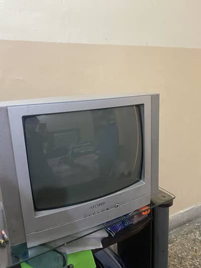 Samsung CRT tv 21” inch,