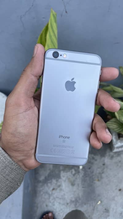 iPhone 6s PTA approved with original charger exchange possible