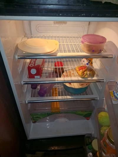 used fridge 03445815658 pr contact kr lein good or working condition h