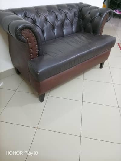 King and Queen sofa for sale. Only contact on wattsap