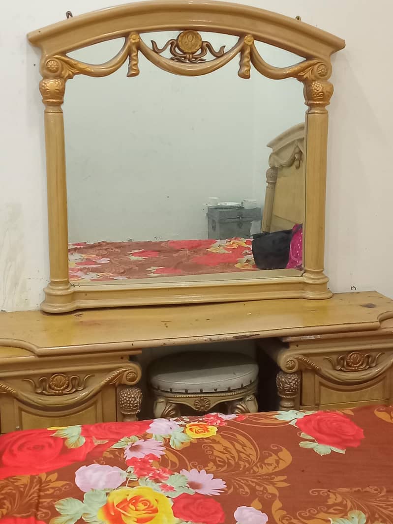 bed and dressing table 2