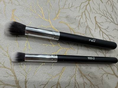 Brand new Makeup brushes condition 10/10