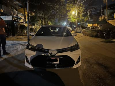 Corolla Grande 2024 1.8 Black enterior edition