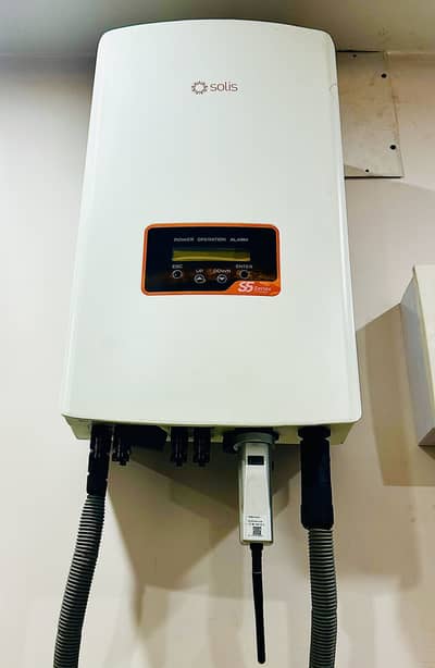 Solis ongrid inverter excellent condition