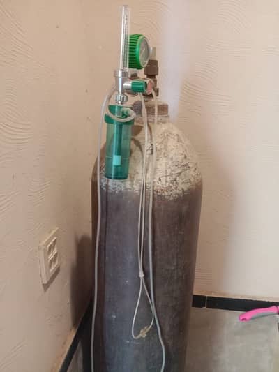 Oxygen Cylinder