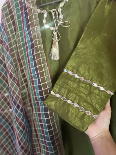 Perfect mehndi dress for genz girls