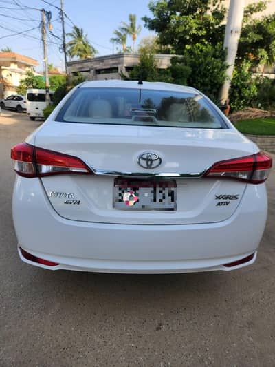 Toyota yaris ATIV CVT 1.3