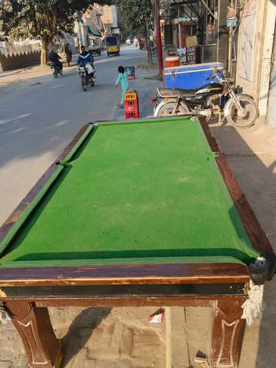 snooker table 8 by 4 3 sticks billiard balls snooker balls