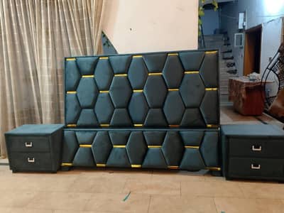 Bed set with 2 side table ang dressing
