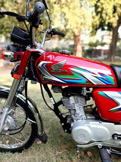 Honda 125 for sale lush condition