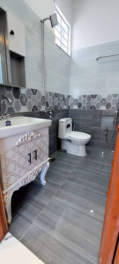 25x40 brand new corner house for sale in g13