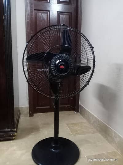 stand fan Brand new only one time use