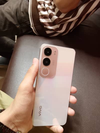 Vivo Y19s