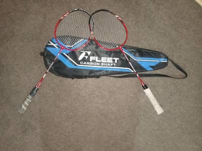 unki grip utari hui hai aur thoda sa paint utra hua hain + pressureshu