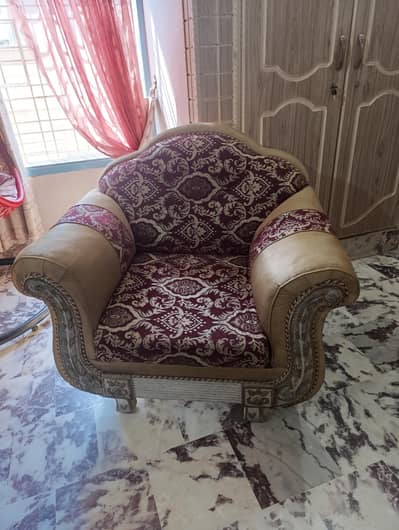 5 seater sofa set with table